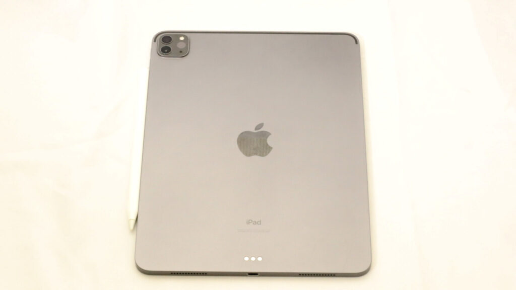 iPad Pro（本体裏面・正面写真）