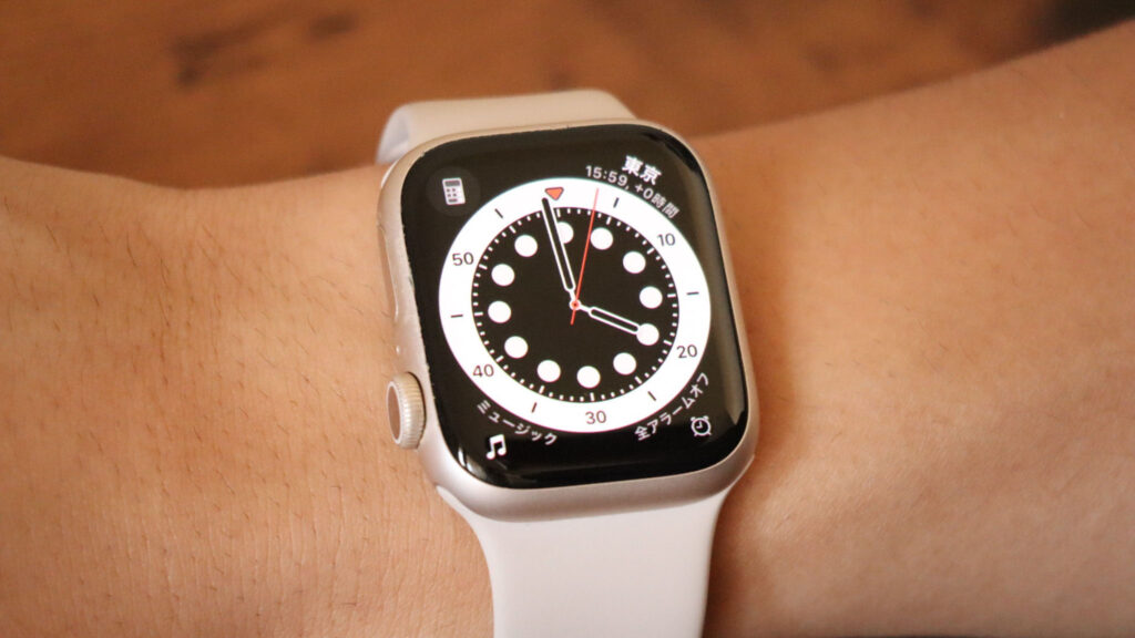 Apple Watch（文字盤１４・腕につけて）